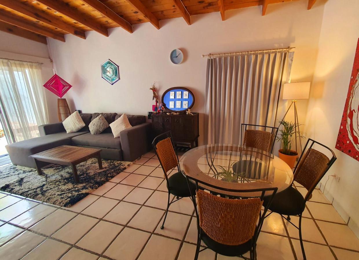 Adventure Inn 拉巴斯 外观 照片