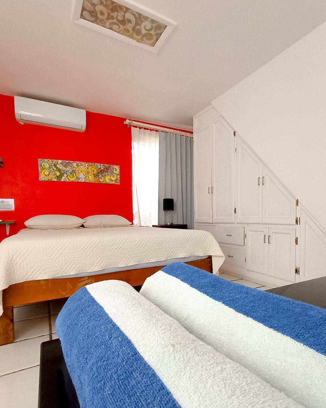 Adventure Inn 拉巴斯 外观 照片